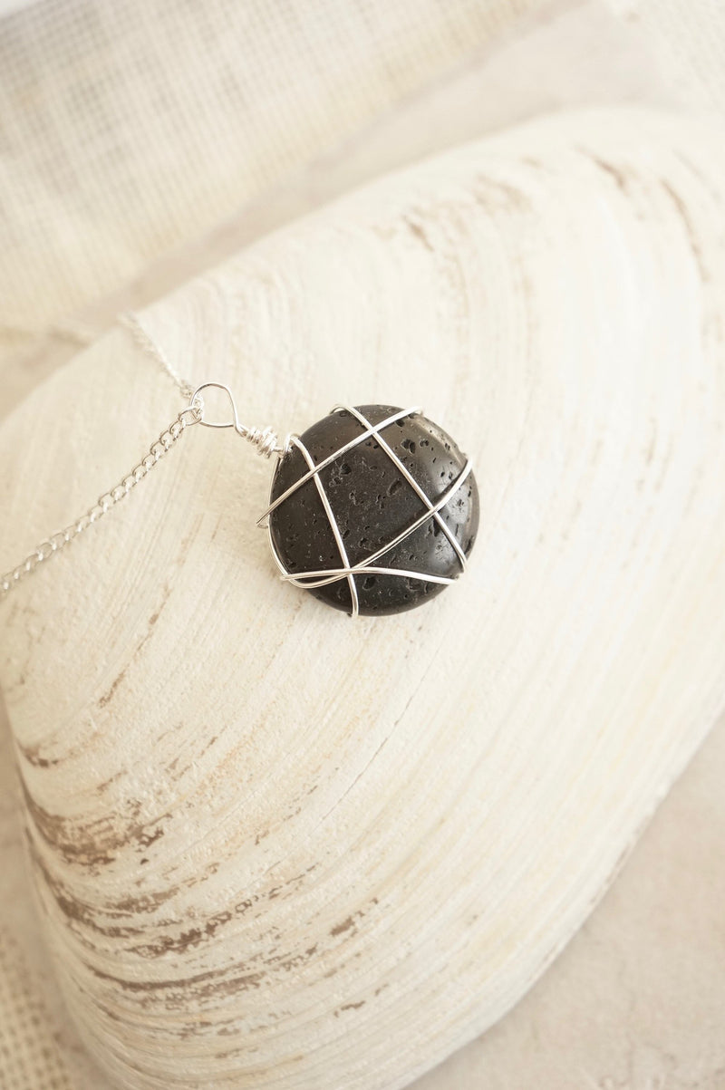 Aromatherapy Lava Stone Diffuser Necklace, Lily Daily Boutique, Essential Oil Diffuser Necklace, Best Selling Items, Birthday Gifts For Mom, Minimalist Jewelry